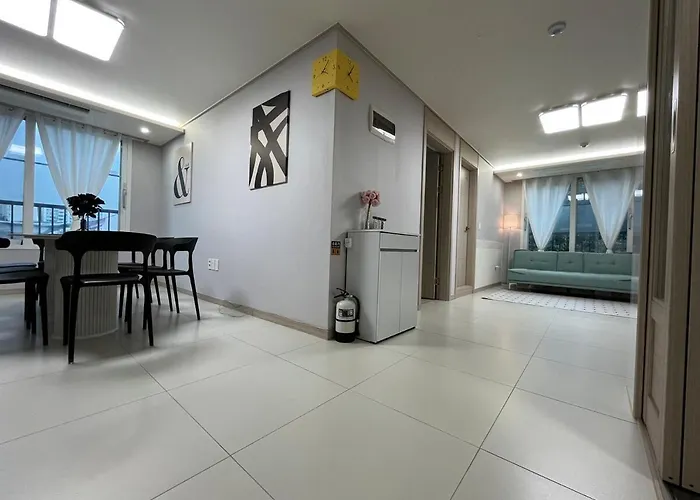 Apartment 신축 엘레베이터있는 방4개 화장실2개