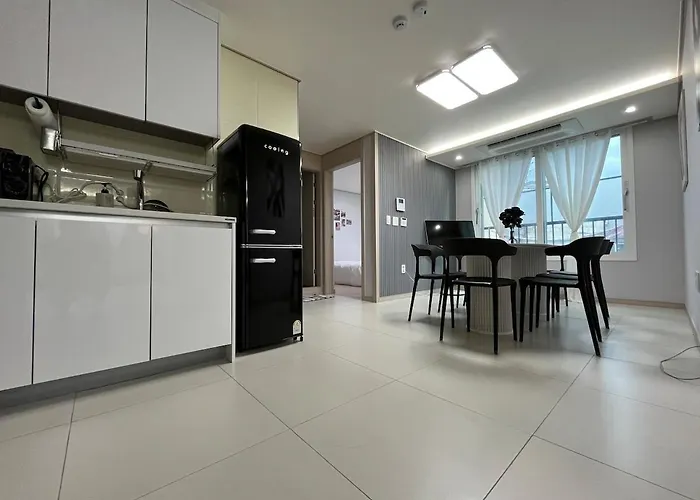 신축 엘레베이터있는 방4개 화장실2개 Apartment Seoul