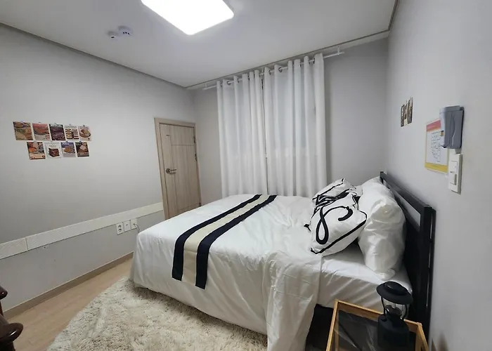 신축 엘레베이터있는 방4개 화장실2개 Apartment