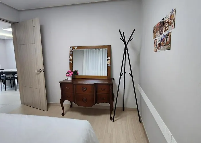 신축 엘레베이터있는 방4개 화장실2개 Apartment Seoul