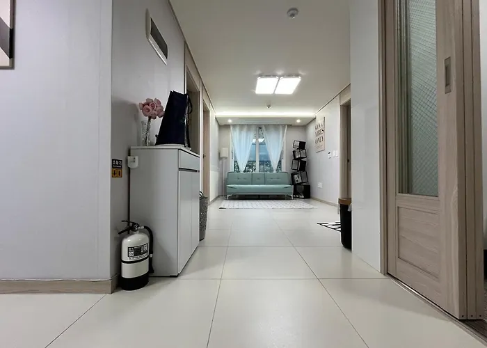 신축 엘레베이터있는 방4개 화장실2개 Apartment Seoul