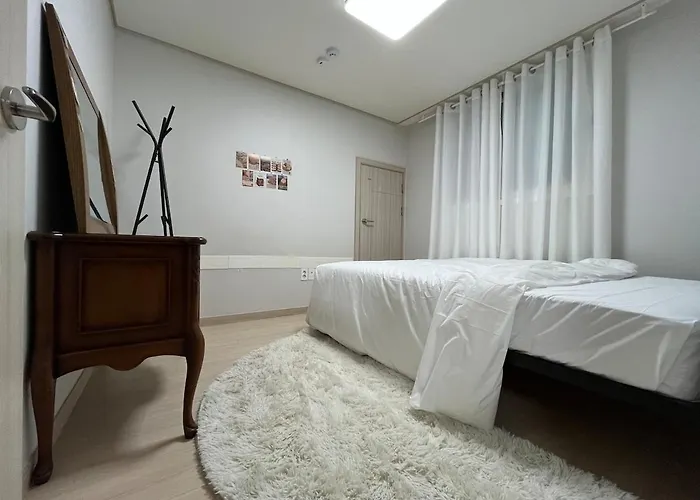 신축 엘레베이터있는 방4개 화장실2개 Apartment Seoul